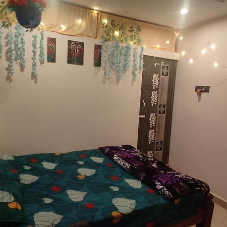Appartamento Blue Diamond Chennai Esterno foto
